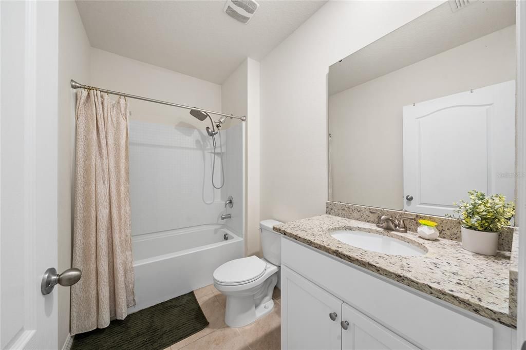 В аренду: $2,600 (4 спален, 2 ванн, 1830 Квадратных фут)