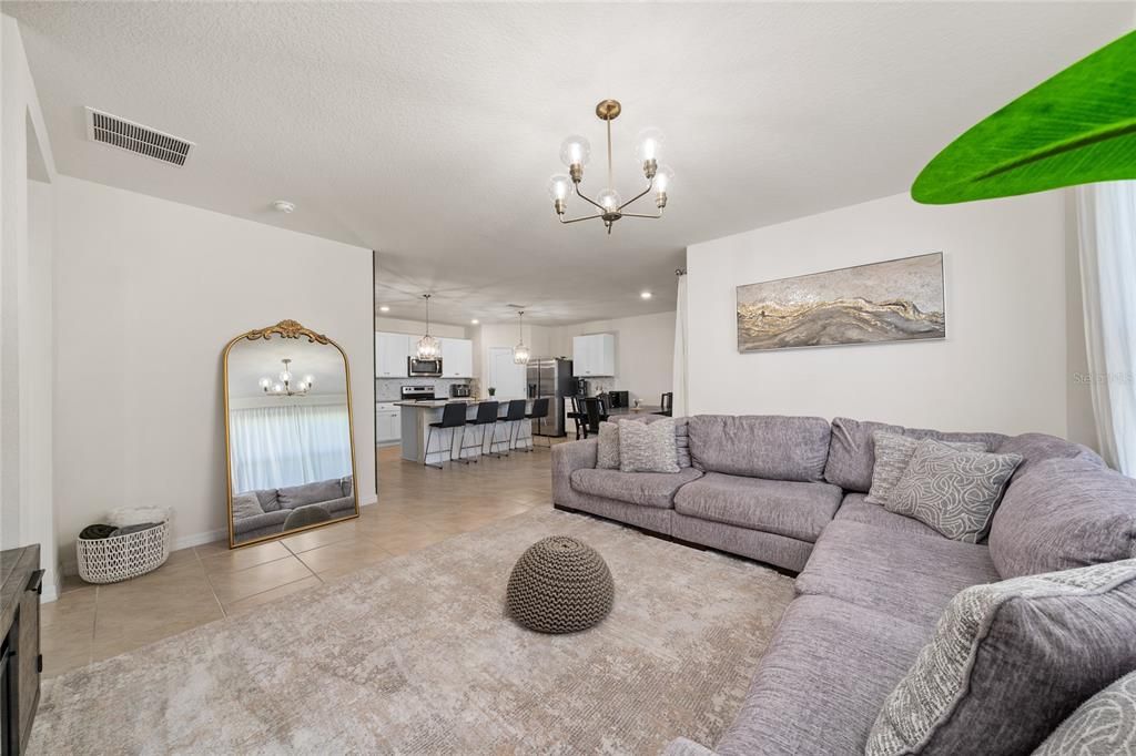 В аренду: $2,600 (4 спален, 2 ванн, 1830 Квадратных фут)