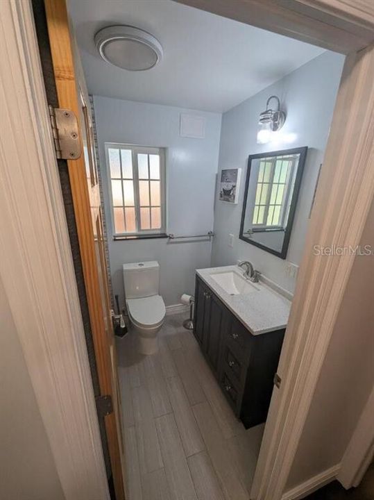 For Rent: $2,400 (1 beds, 1 baths, 725 Square Feet)