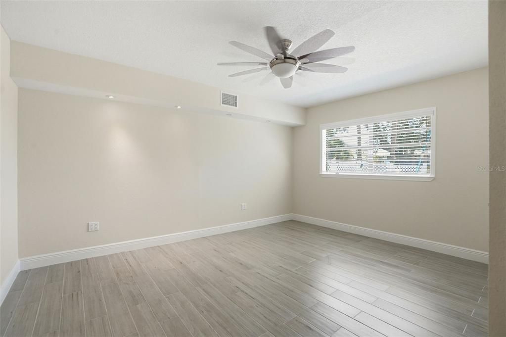 For Sale: $819,900 (5 beds, 3 baths, 2971 Square Feet)