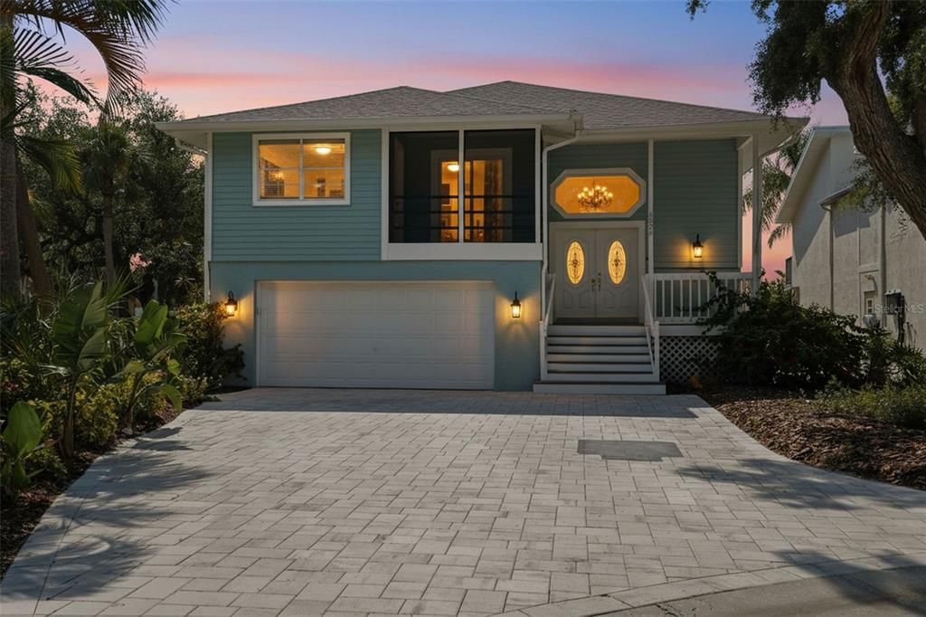 For Sale: $819,900 (5 beds, 3 baths, 2971 Square Feet)