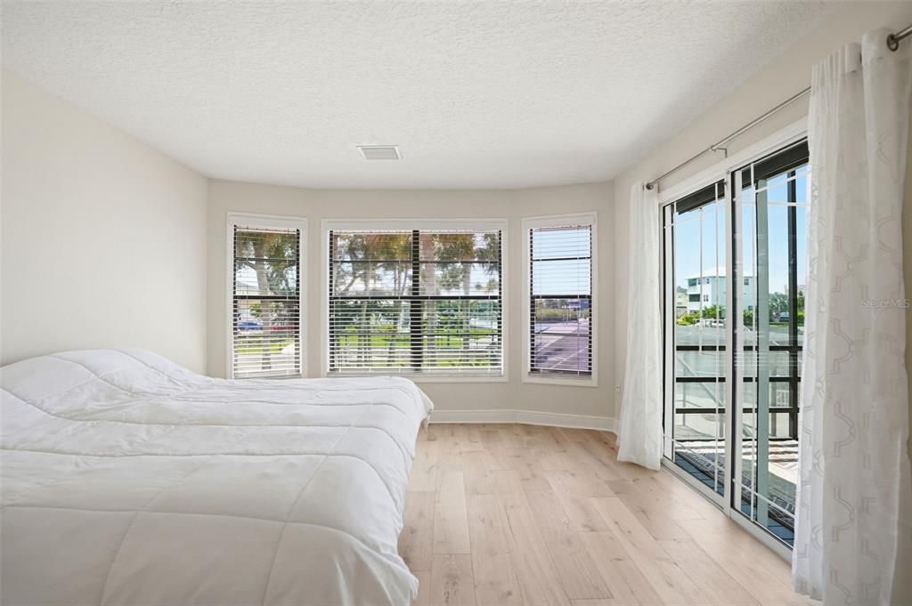 For Sale: $819,900 (5 beds, 3 baths, 2971 Square Feet)