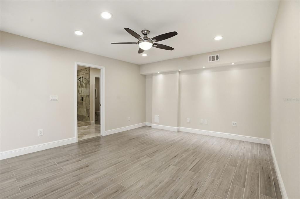 For Sale: $819,900 (5 beds, 3 baths, 2971 Square Feet)