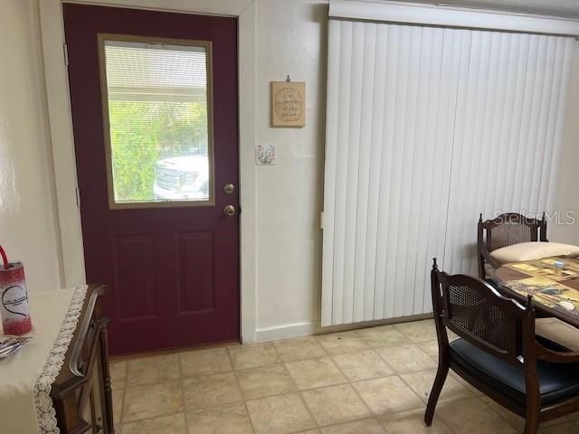 For Sale: $259,000 (3 beds, 2 baths, 1100 Square Feet)