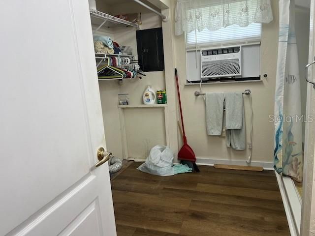 For Sale: $259,000 (3 beds, 2 baths, 1100 Square Feet)