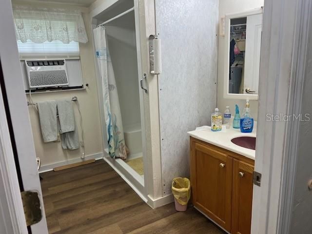 For Sale: $259,000 (3 beds, 2 baths, 1100 Square Feet)