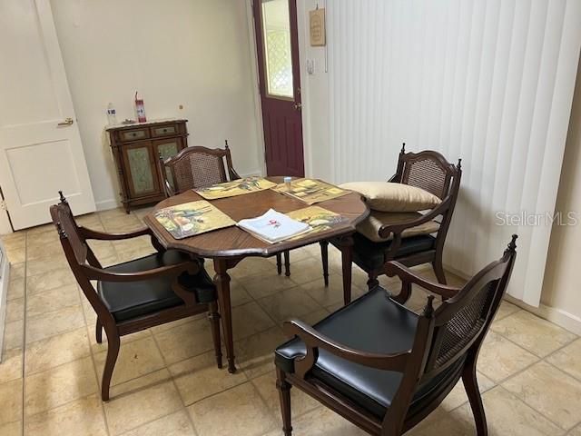 For Sale: $259,000 (3 beds, 2 baths, 1100 Square Feet)
