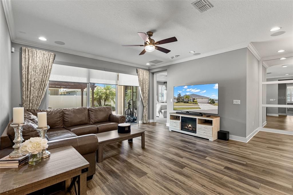 For Sale: $485,000 (4 beds, 3 baths, 2364 Square Feet)