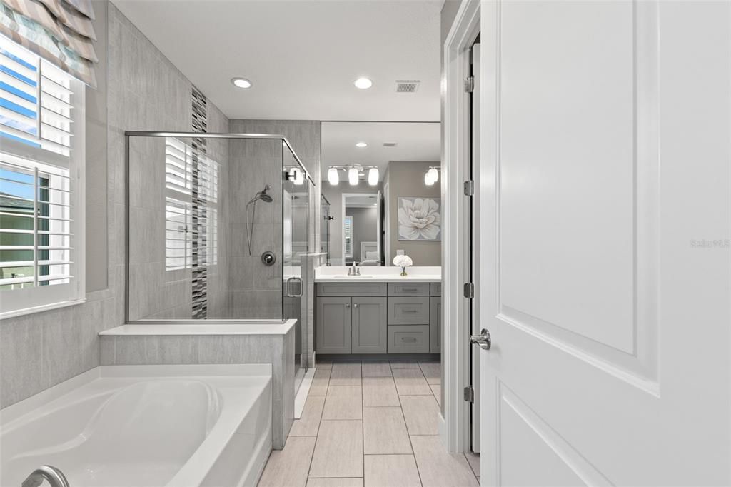 For Sale: $485,000 (4 beds, 3 baths, 2364 Square Feet)