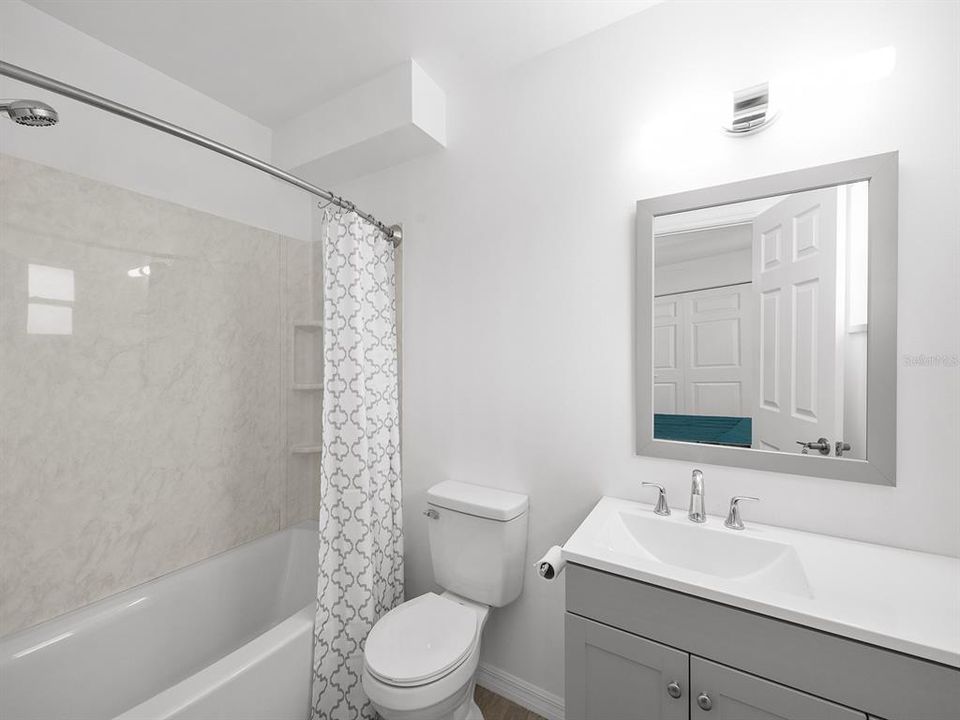 В аренду: $1,700 (2 спален, 2 ванн, 952 Квадратных фут)