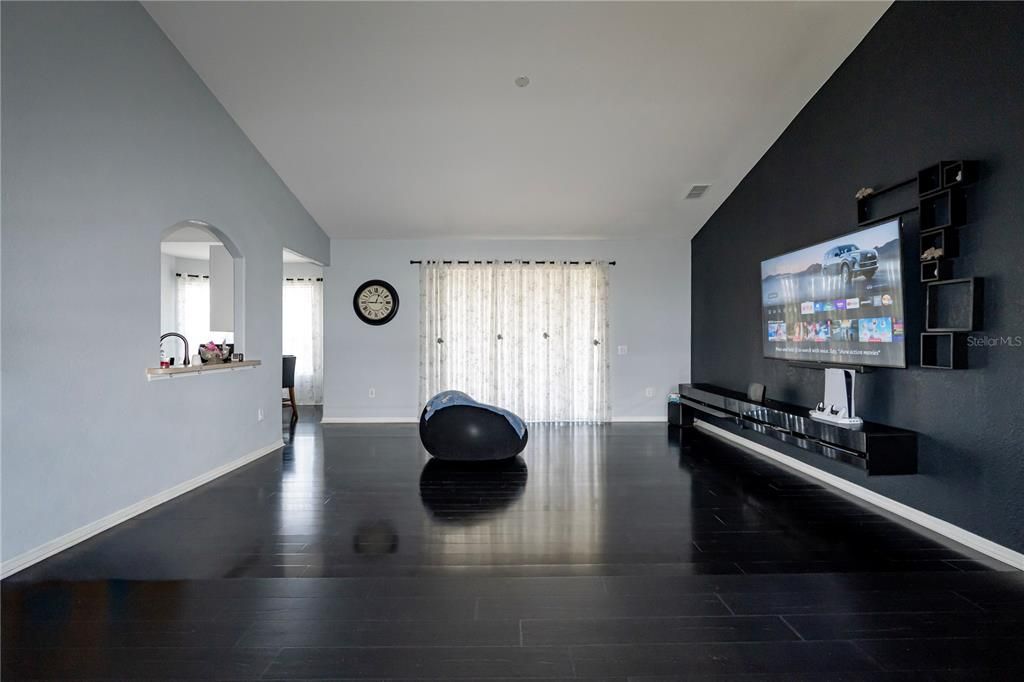 En Venta: $379,999 (4 camas, 2 baños, 2262 Pies cuadrados)
