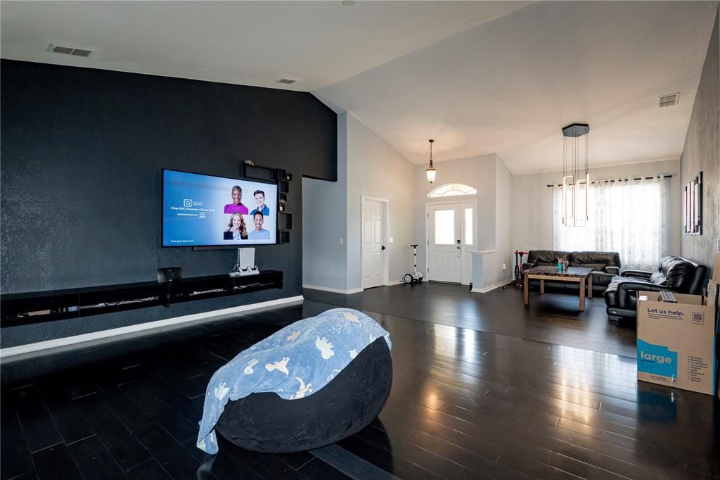 En Venta: $379,999 (4 camas, 2 baños, 2262 Pies cuadrados)