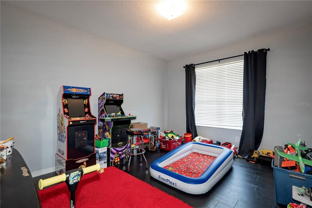 En Venta: $379,999 (4 camas, 2 baños, 2262 Pies cuadrados)