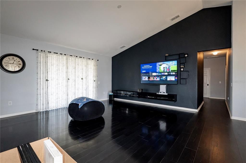 En Venta: $379,999 (4 camas, 2 baños, 2262 Pies cuadrados)