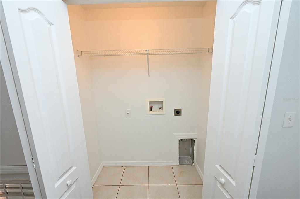 For Rent: $1,800 (4 beds, 3 baths, 1479 Square Feet)