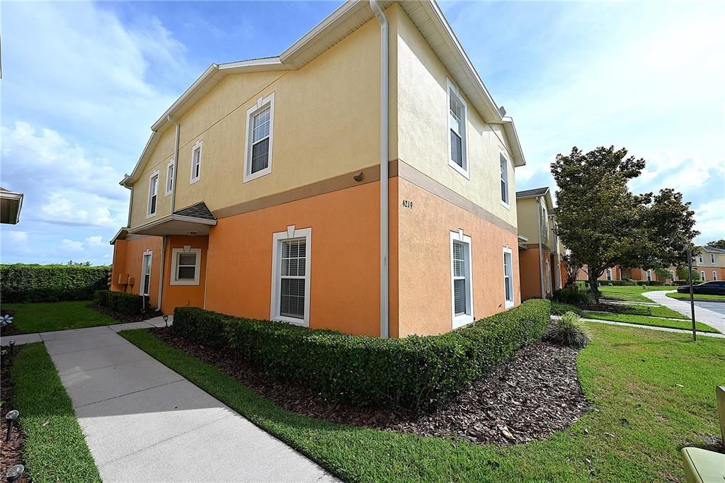 For Rent: $1,800 (4 beds, 3 baths, 1479 Square Feet)