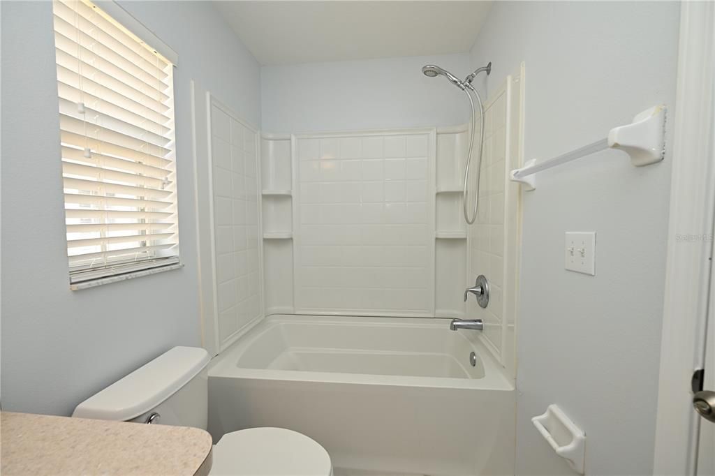 For Rent: $1,800 (4 beds, 3 baths, 1479 Square Feet)