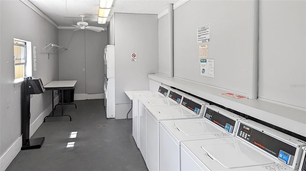 For Rent: $1,425 (2 beds, 1 baths, 885 Square Feet)