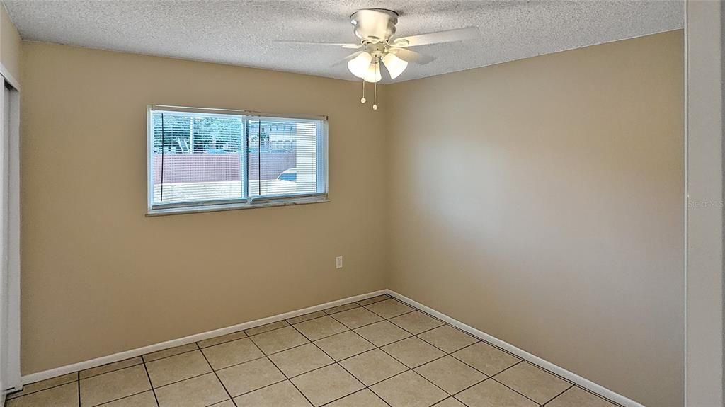 For Rent: $1,425 (2 beds, 1 baths, 885 Square Feet)