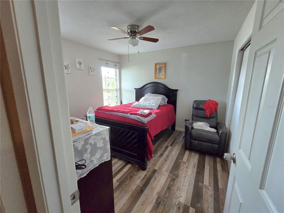 Activo con contrato: $379,000 (3 camas, 2 baños, 1498 Pies cuadrados)