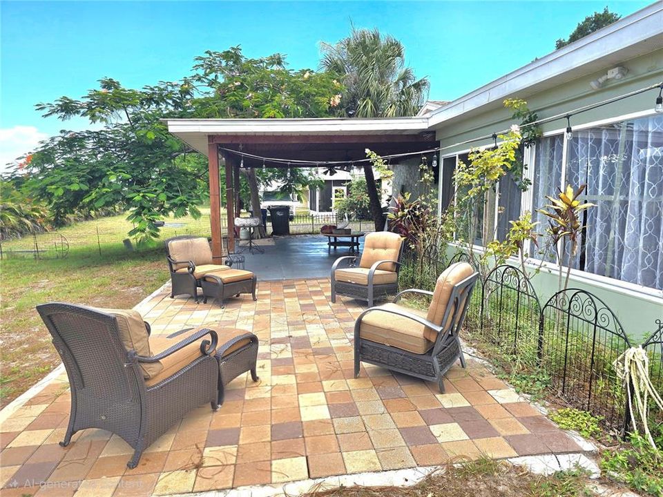 Activo con contrato: $379,000 (3 camas, 2 baños, 1498 Pies cuadrados)