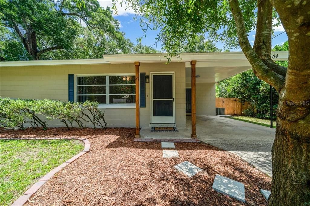 For Sale: $225,000 (2 beds, 1 baths, 962 Square Feet)
