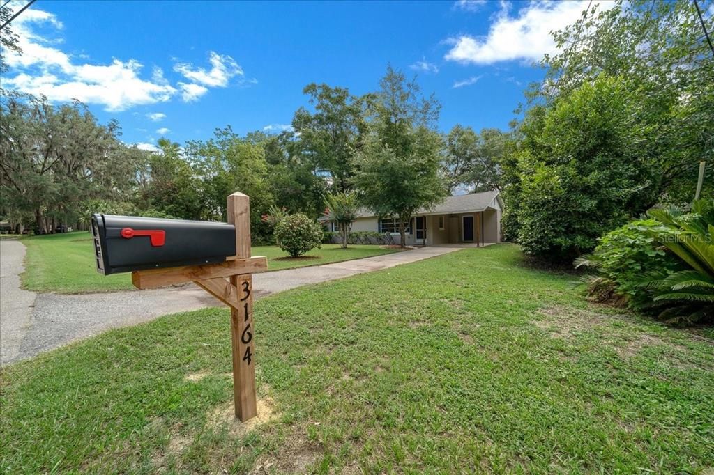 For Sale: $225,000 (2 beds, 1 baths, 962 Square Feet)