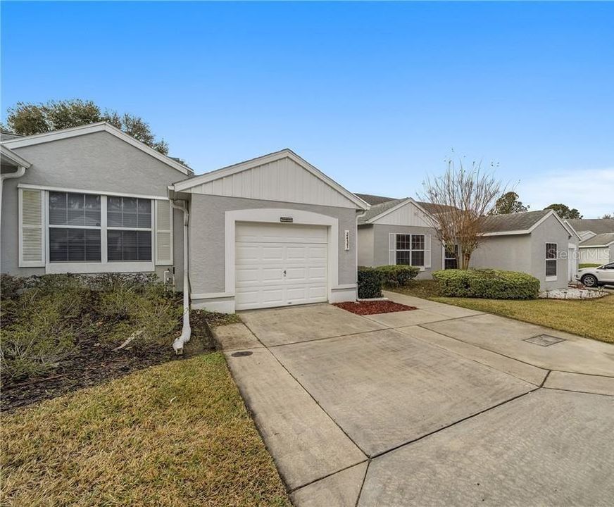 For Sale: $195,000 (2 beds, 2 baths, 1163 Square Feet)