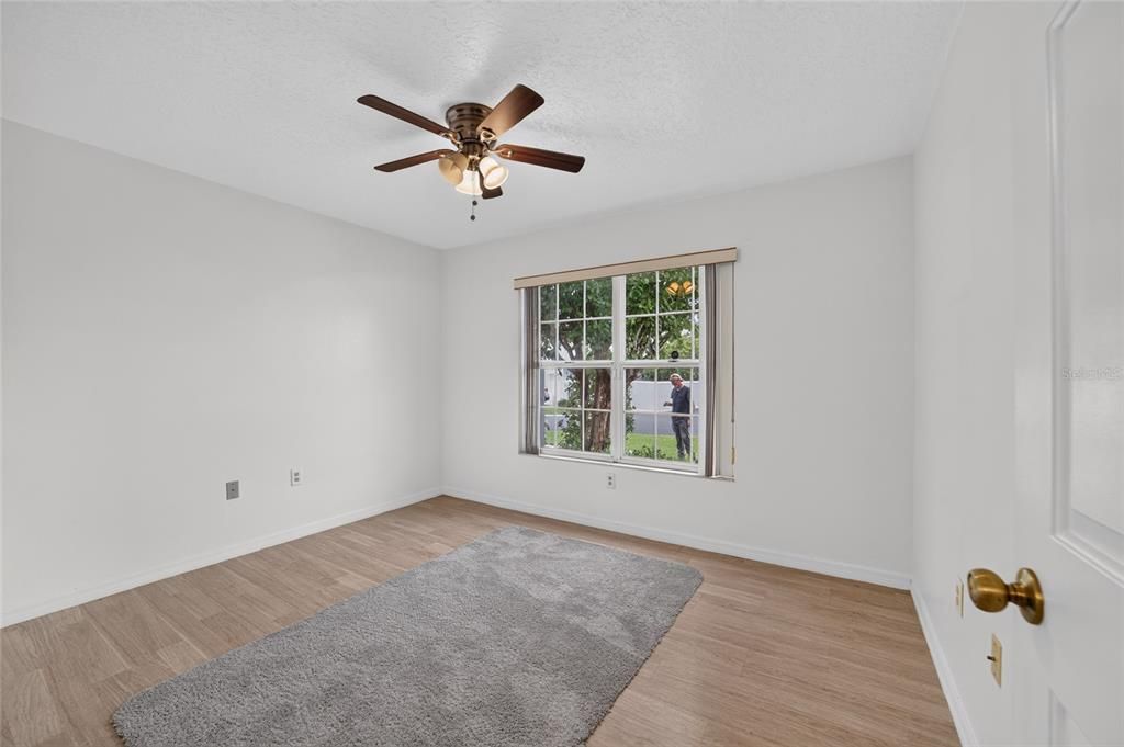 For Sale: $184,900 (2 beds, 2 baths, 1163 Square Feet)