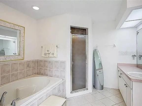 For Sale: $349,000 (3 beds, 2 baths, 1996 Square Feet)