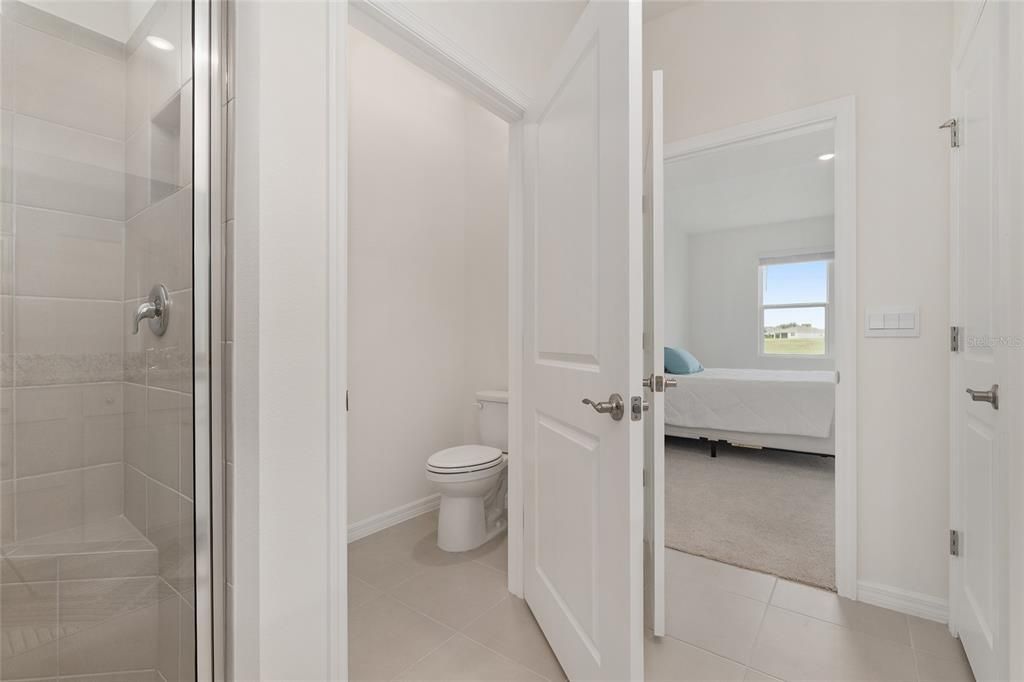For Sale: $299,900 (2 beds, 2 baths, 1813 Square Feet)