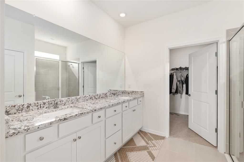 For Sale: $299,900 (2 beds, 2 baths, 1813 Square Feet)