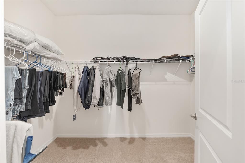 For Sale: $299,900 (2 beds, 2 baths, 1813 Square Feet)
