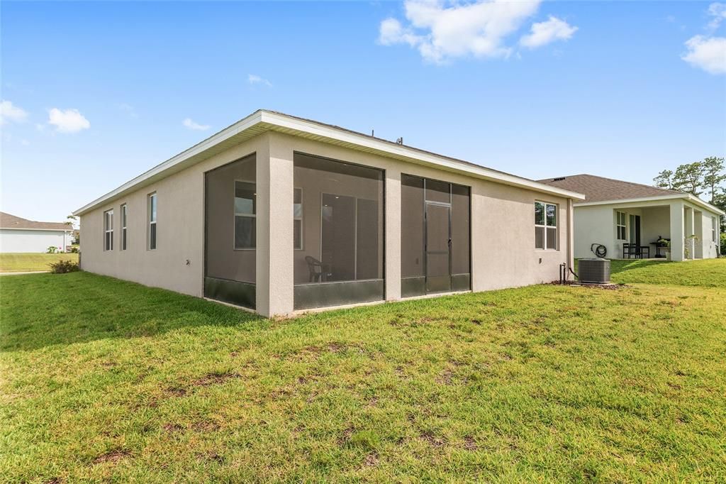For Sale: $299,900 (2 beds, 2 baths, 1813 Square Feet)