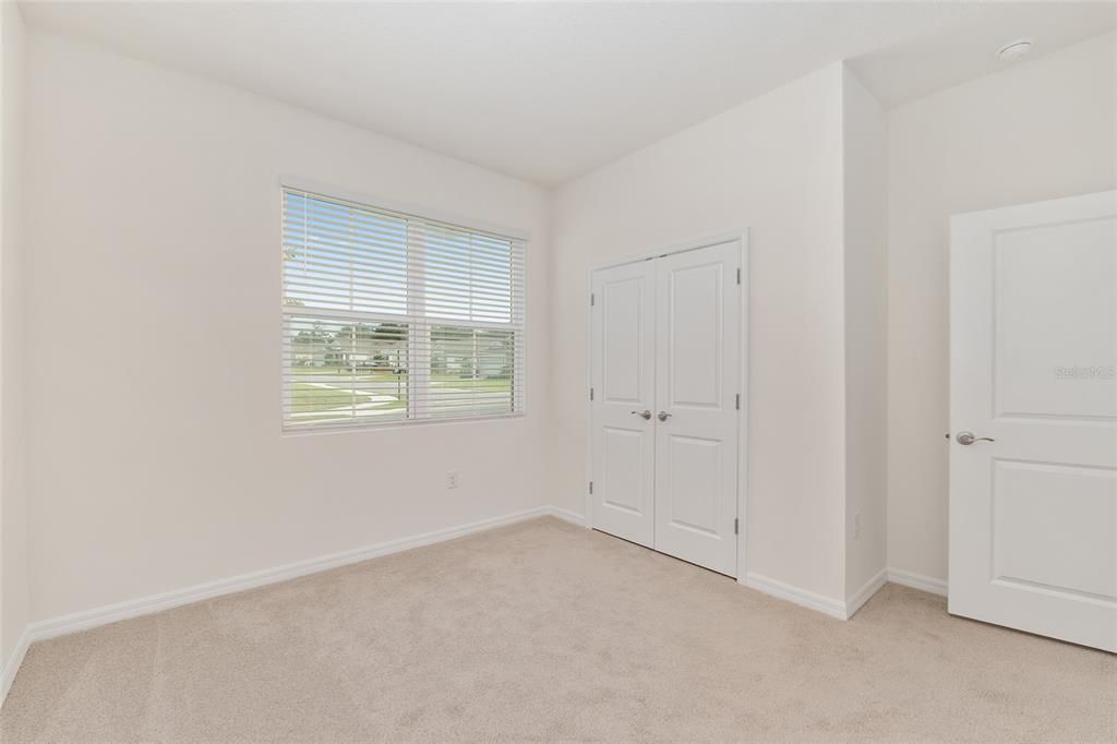 For Sale: $299,900 (2 beds, 2 baths, 1813 Square Feet)