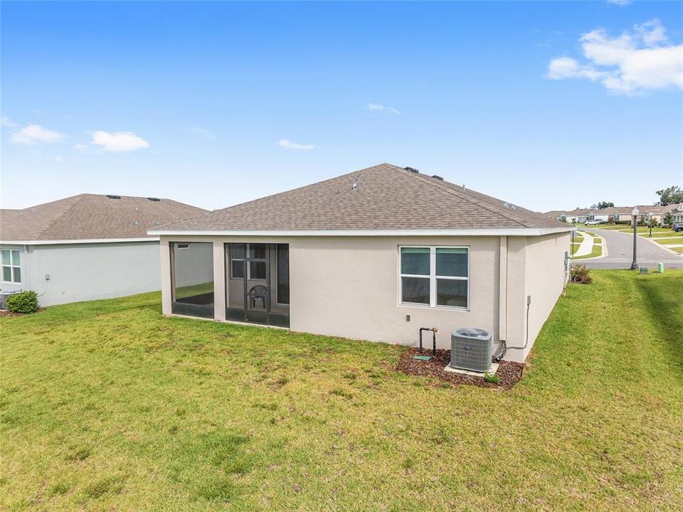 For Sale: $299,900 (2 beds, 2 baths, 1813 Square Feet)