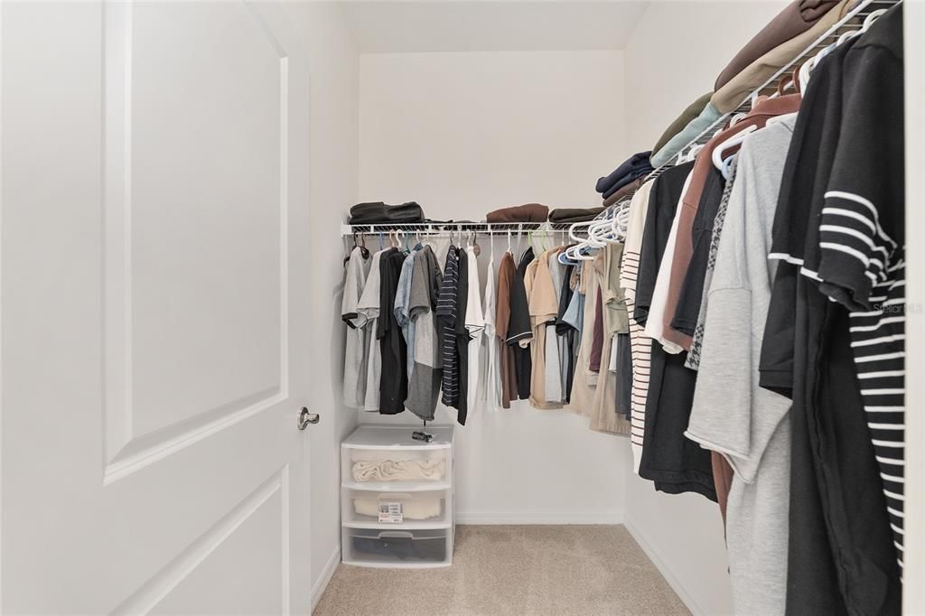 For Sale: $299,900 (2 beds, 2 baths, 1813 Square Feet)