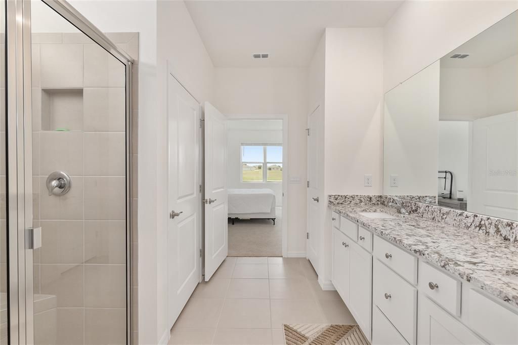 For Sale: $299,900 (2 beds, 2 baths, 1813 Square Feet)