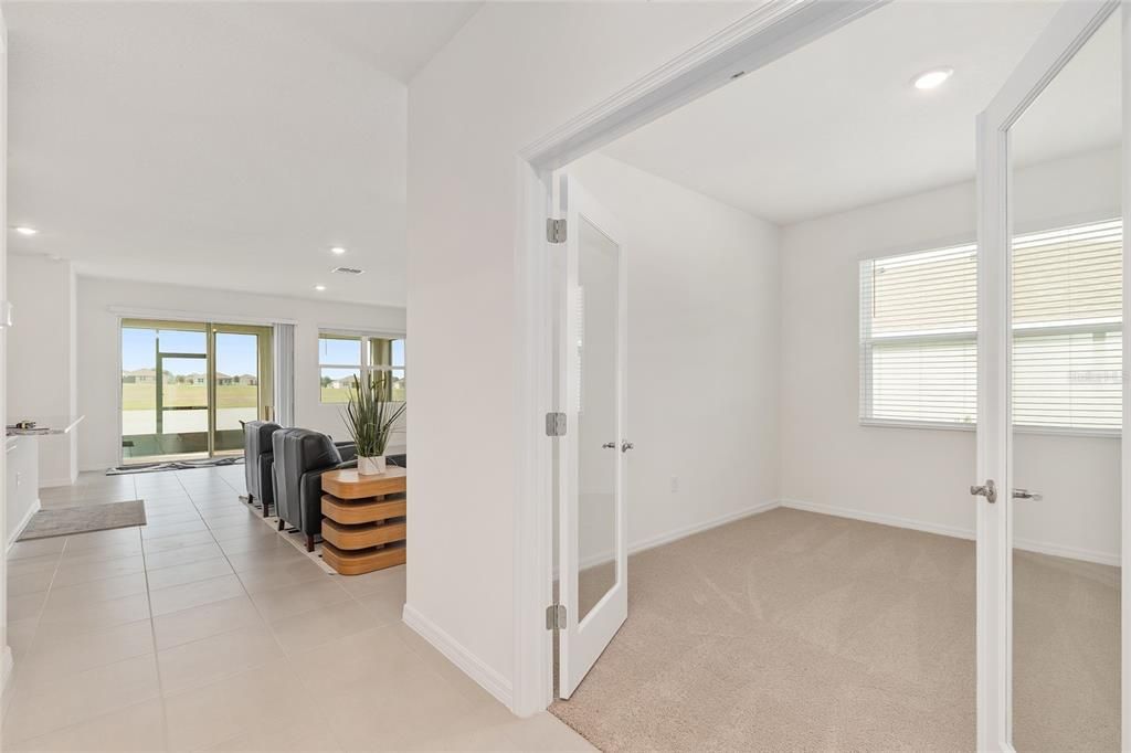 For Sale: $299,900 (2 beds, 2 baths, 1813 Square Feet)