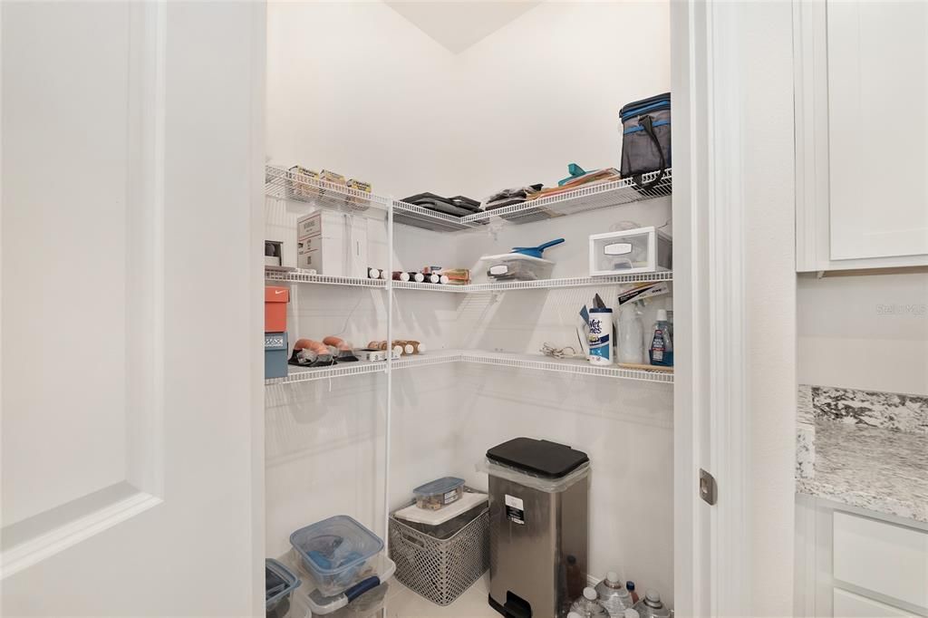 For Sale: $299,900 (2 beds, 2 baths, 1813 Square Feet)