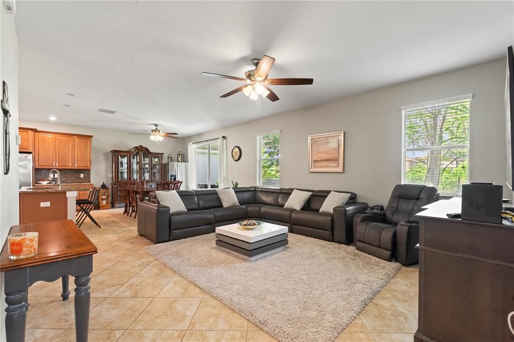 For Sale: $475,000 (4 beds, 2 baths, 2954 Square Feet)