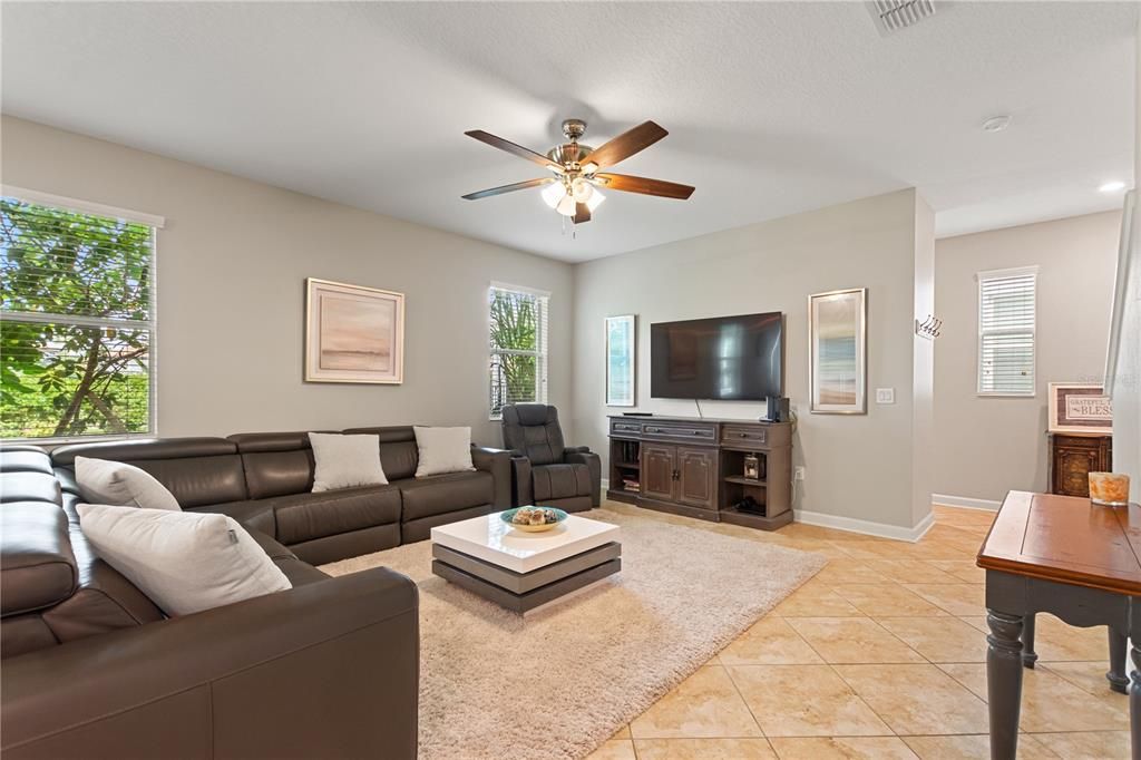 For Sale: $475,000 (4 beds, 2 baths, 2954 Square Feet)
