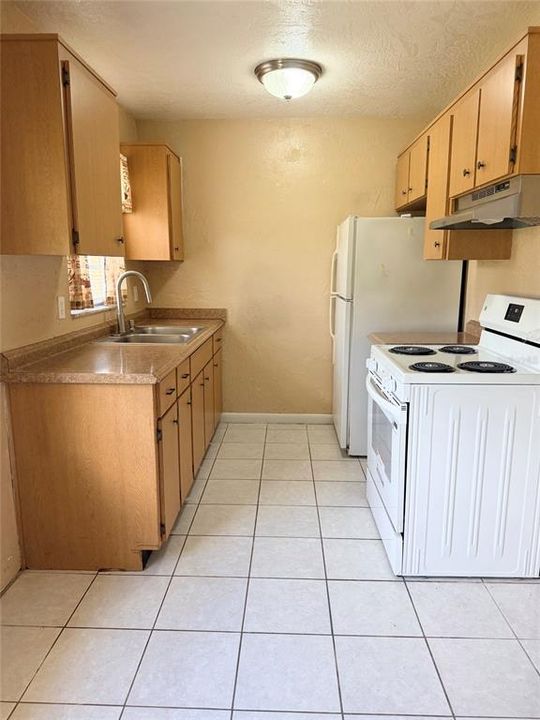 В аренду: $1,950 (3 спален, 2 ванн, 1225 Квадратных фут)