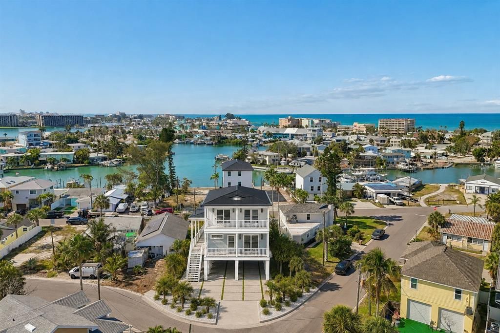 待售: $1,235,000 (0.10 acres)