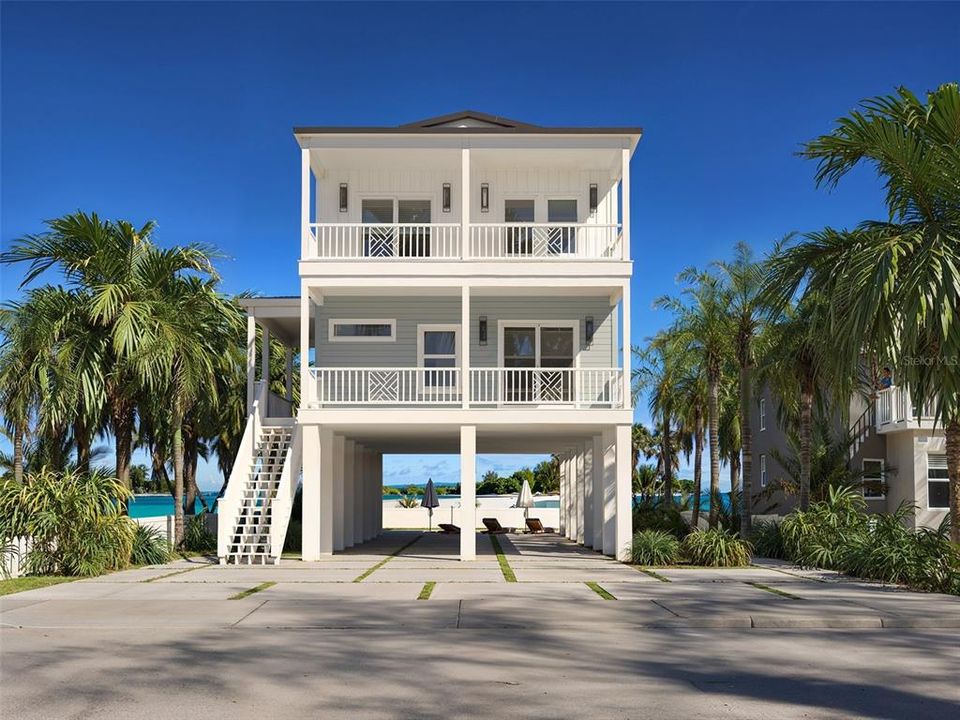 待售: $1,235,000 (0.10 acres)
