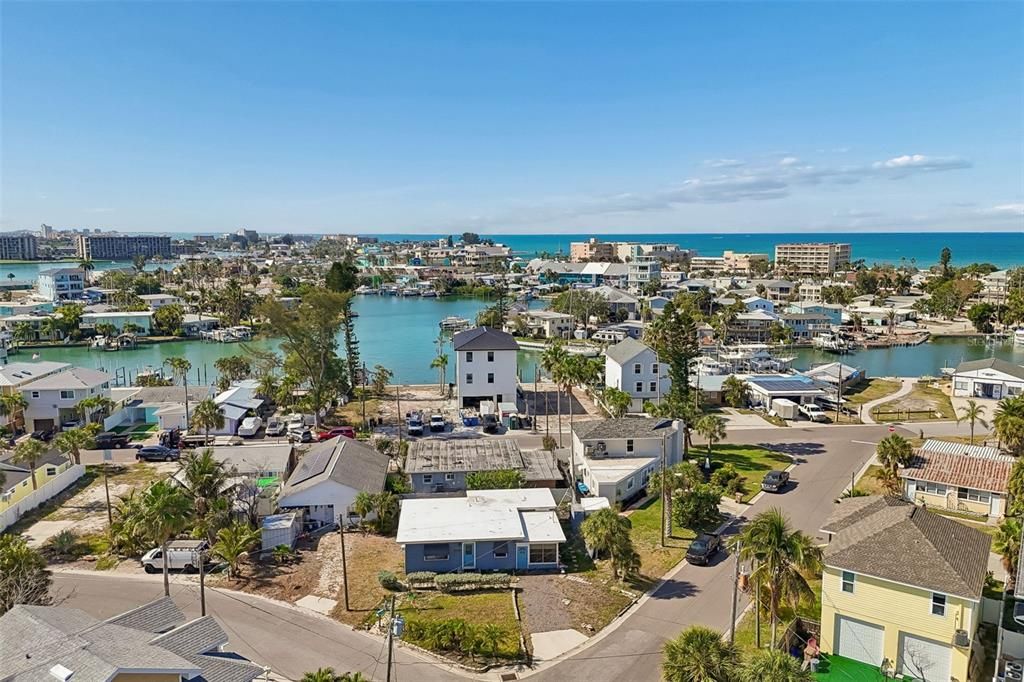 待售: $1,235,000 (0.10 acres)