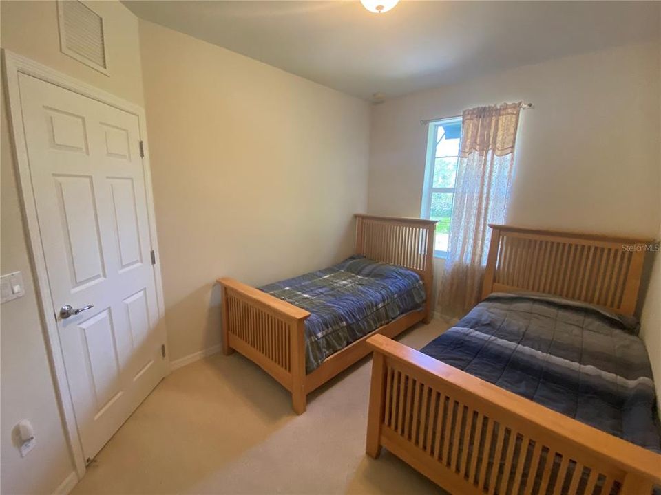For Rent: $2,100 (3 beds, 2 baths, 1661 Square Feet)