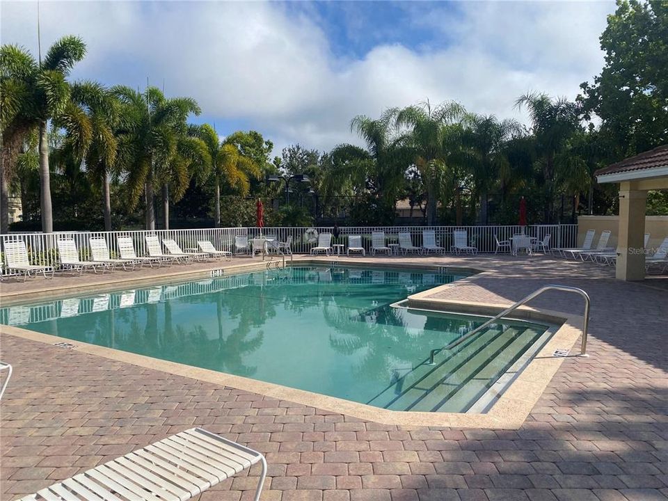 For Rent: $2,100 (3 beds, 2 baths, 1661 Square Feet)