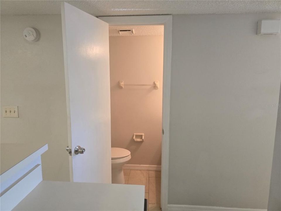 На продажу: $199,000 (2 спален, 2 ванн, 1092 Квадратных фут)