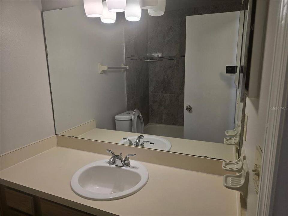 На продажу: $199,000 (2 спален, 2 ванн, 1092 Квадратных фут)